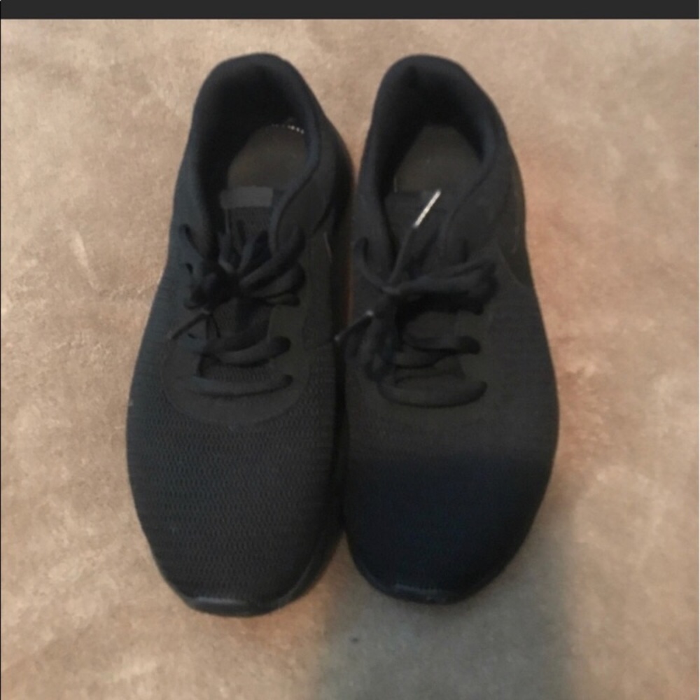 Nike Tanjun shoes